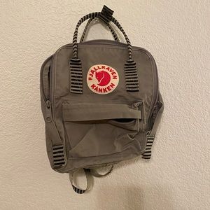Small fjallraven kanken backpack.